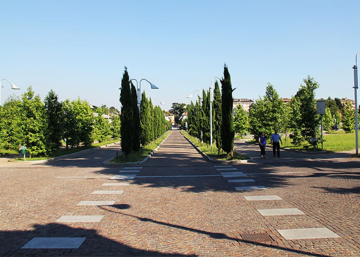 Riqualificazione area verde cimitero 1